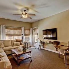 2BR Condo with Pools Gym Gated, Near Trails