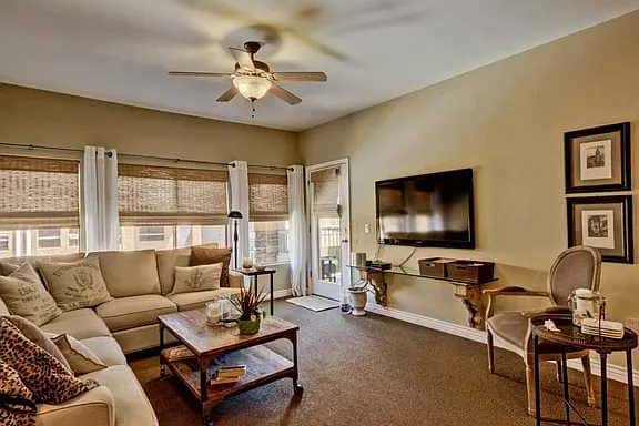 2BR Condo with Pools Gym Gated, Near Trails - Image 1