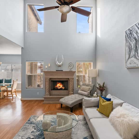 Cozy 3BR Townhome with Pool Access Near Biltmore - Image 1