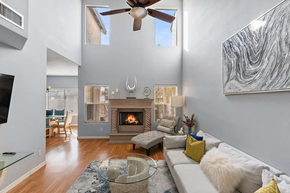 Cozy 3BR Townhome with Pool Access Near Biltmore